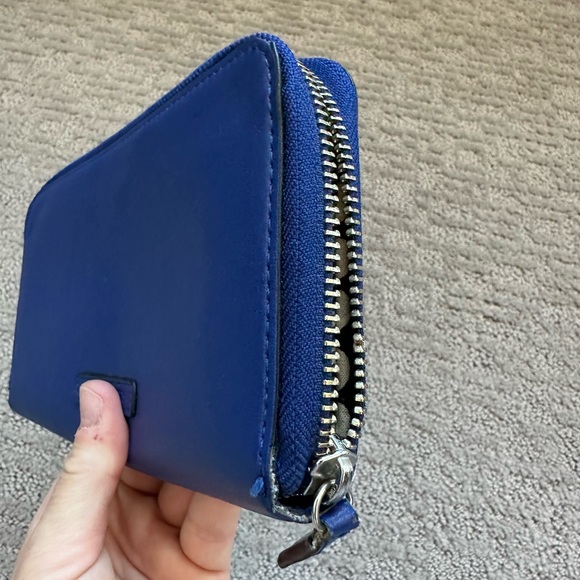 Vera Bradley Cobalt Blue Zip Wallet - Picture 4 of 9